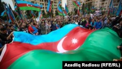 Bakıda mitinq.