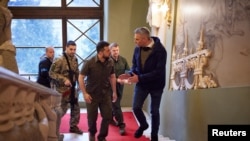 Карл Нехаммер  ишембиде Киевде Украинанын президенти Владимир Зеленский менен жолуккан.