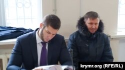 Ігор Кучерявий (п) із адвокатом Ігорем Мокіним