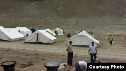 Пострадавшие от селевого потока в Шугнане живут в палатках