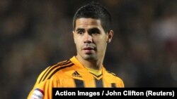 Тияни Белаид Англиянын "Халл Сити" клубунун курамында оюн талаасында. 2011-жылдын 2-февралы. «Кингстон Коммьюникейшн» стадиону. 