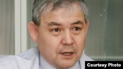 Оппозиционный политик Уалихан Кайсаров.   