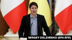 Також Джастін Трюдо заявив, що Канада відправить Україні 21 тисячу штурмових гвинтівок, 38 кулеметів та 2,4 мільйона патронів