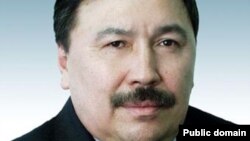 Қазақстан парламентінің сенаты аппаратының  бұрынғы жетекшісі Ержан Өтембаев.