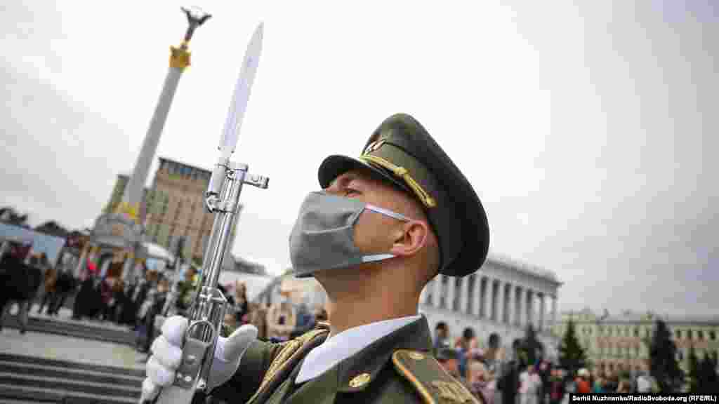 До війни Матвіїв був відомим блогером, працював журналістом та брав активну участь у Революції Гідності. Також був співкоординатором &laquo;Пошукової ініціативи&raquo; зниклих під час подій на Майдані людей