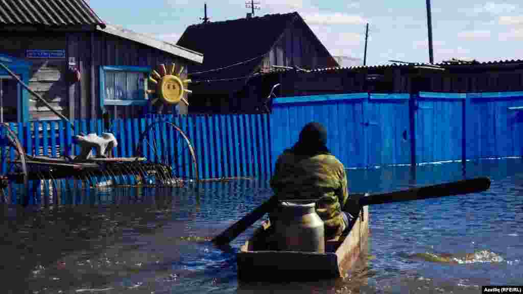 Авыл урамнары буйлар көймә белән