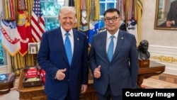 Дональд Трамп менен Айбек Молдогазиев. 11-июнь, 2025.