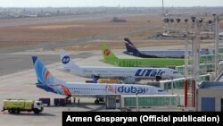 Ինքնաթիռներ «Զվարթնոց» օդանավակայանում, արխիվ