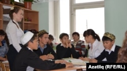 Мәктәп укучылары төркемләп эшләүне кызыклы саный