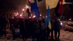 У Дніпропетровську смолоскиповою ходою вшанували пам’ять Героїв Крут