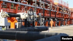 Кашаган -- Казакстандагы эң ири мунай кени.