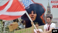 Прокремлёвское движение "Наши" всегда на марше