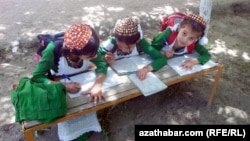 Aşgabadyň mekdep okuwçylary