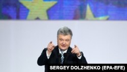Президент України Петро Порошенко під час виступу на форумі «Від Крут до Брюсселя. Ми йдемо своїм шляхом», під час якого оголосив, що балотуватиметься на другий президентський термін. Київ, 29 січня 2019 року