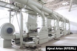 ماشین‌های تولید روغن در شرکت سپین‌زر، ولایت کندز