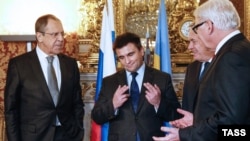 Міністри закордонних справ України Павло Клімкін, Росії Сергій Лавров, Франції Жан-Марк Еро та Німеччини Франк-Вальтер Штайнмайєр під час зустрічі у Парижі. 3 березня 2016 року