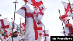 Победу Саакашвили его сторонники начали праздновать одновременно с Рождеством