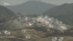 Південна і Північна Кореї – суперництво на навчаннях (відео)