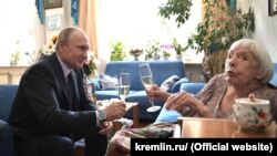 Վլադիմիր Պուտինն այցելել է Լյուդմիլա Ալեքսեևային, 20-ը հուլիսի, 2017թ.