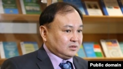 Саясаттанушы Ерлан Саиров. (Сурет Facebook әлеуметтік желіcіндегі парақшасынан алынды).  