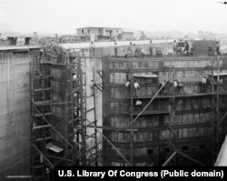 Строительство ворот шлюза