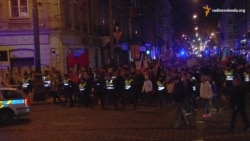 Як чехи ходили до президента вимагати відставки