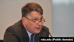 Директор программы российских и евразийских исследований Центра Карнеги в Вашингтоне Евгений Румер