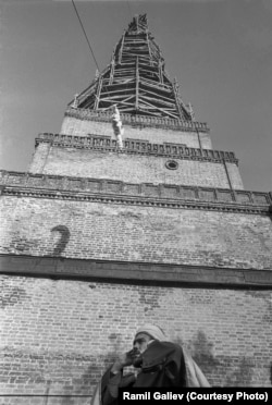 Сөембикә манарасына ярымай кую