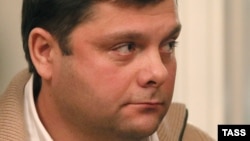 Петр Офицеров