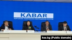 Эки мекеменин Аида Чодулова жана Кылычбек Асеков баштаган жетекчилери. 23-сентябрь, 2025-жыл.