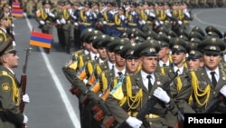 Военный парад в Ереване (архивная фотография)