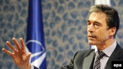 Расмуссен "коопсуздук калканынын" күчү Орусиянын жообуна жараша болоорун билдирди