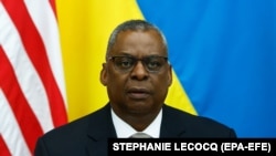 «Ми також спробуємо надати додаткові боєприпаси до активних систем, які використовують українські сили», – сказав Ллойд Остін 