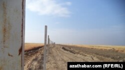 Издание «Метеожурнал», проанализировав спутниковые снимки, делает вывод, что линия туркмено-афганской границы находится вне контроля пограничников Туркменистана