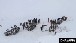 Турецькі рятувальники потрапили в лавину, 5 лютого 2020 року