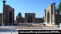 Площадь Регистан в Самарканде.