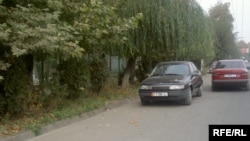 Маҳалли қатли журналист Алишер Соҳибов дар шаҳри Уши Қирғизистон.