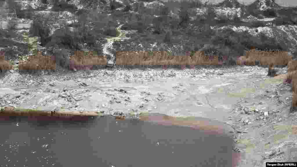 Вода отступила на десятки метров