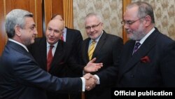 ԵԱՀԿ-ի Մինսկի խմբի համանախագահները Երեւանում հանդիպում են Հայաստանի նախագահ Սերժ Սարգսյանի հետ, 29-ը նոյեմբերի, 2011թ.