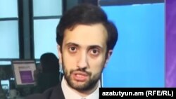 Դանիել Իոաննիսյանը «Ազատության» ստուդիայում, արխիվ: