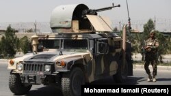 یک سرباز افغان در کابل