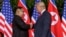 АКШ президенти Дональд Трамп менен Түндүк Кореянын лидери Ким Чен Ын, Сингапур, 12-июль 2018-жыл.
