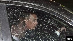 Путин недалеко увез своего нового французского коллегу (на правом сиденье). Вчера в Ново-Огареве