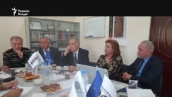 Ҳукумат ва журналистон - Кӣ аз кӣ фирор мекунад?