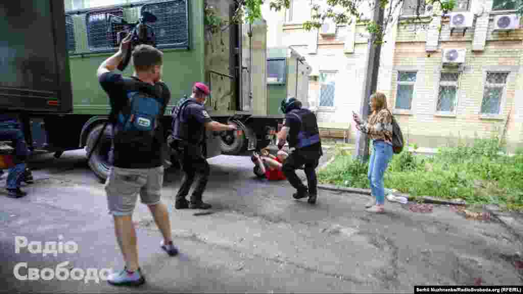 15 червня, окрім&nbsp;Олександра Кір&#39;якова,&nbsp;поліцейські затримали активіста Миколу Виговського та ще одного ветерана війни на Донбасі Віталія Овчаренка. Всього затримані п&rsquo;ятеро людей