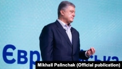 Очолює список п’ятий президент України Петро Порошенко