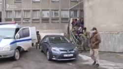 Омурбека Текебаева перевели в исправительную колонию