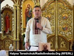 Автор книги Василь Мельничук