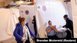 Нью-Йорк шаарында коронавируска каршы эмдөө жүргүзгөн жер. 