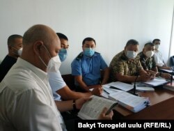 Жениш Разаков и гособвинители.